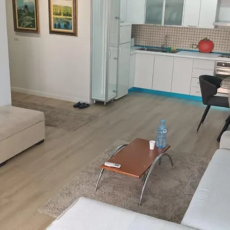 Tranquil Urban Apartman Tirana