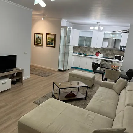 Tranquil Urban Apartman